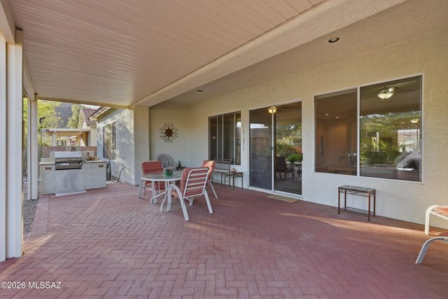 8083 W Greensleeves Way, Tucson, AZ 85743