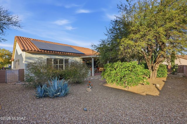 8083 W Greensleeves Way, Tucson, AZ 85743
