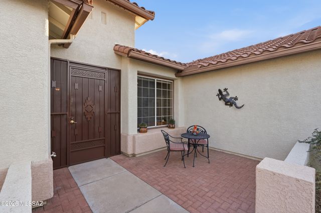 8083 W Greensleeves Way, Tucson, AZ 85743