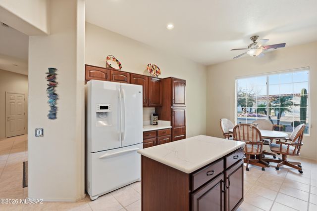 8083 W Greensleeves Way, Tucson, AZ 85743