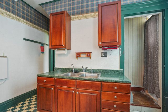 605 Adair Street, Adair, IA 50002