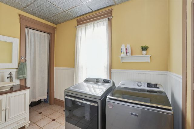 605 Adair Street, Adair, IA 50002