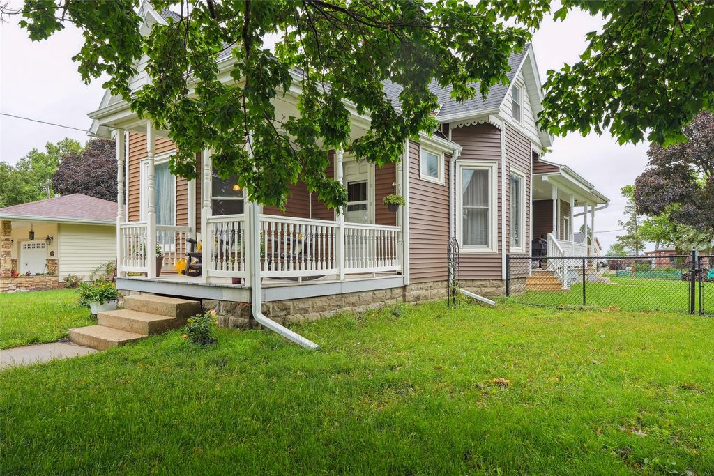 605 Adair Street, Adair, IA 50002