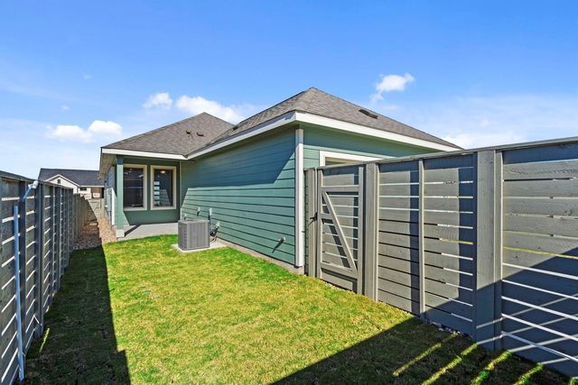 193 Weaver LN, Bastrop, TX 78602