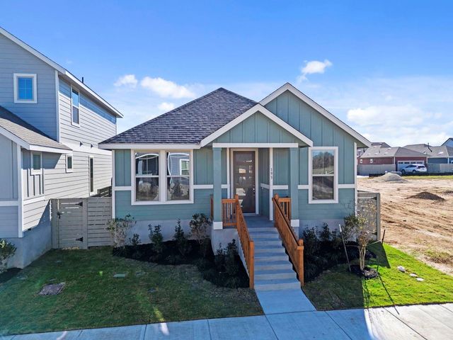 193 Weaver LN, Bastrop, TX 78602