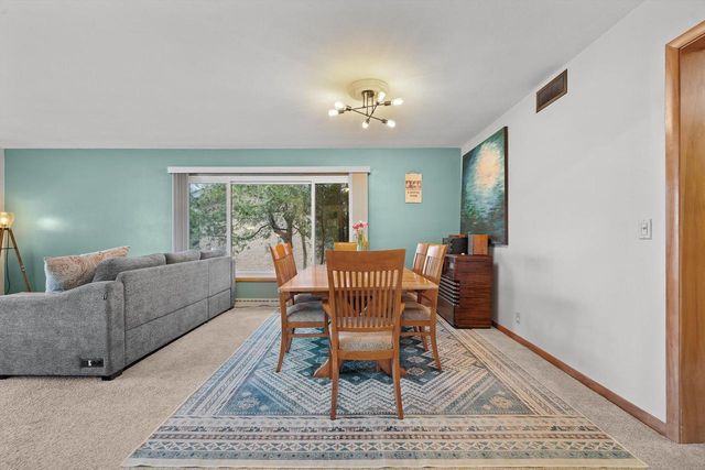 3337 Kensington COURT, Elmwood Park, WI 53405