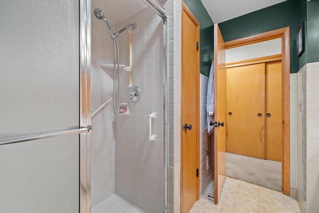 3337 Kensington COURT, Elmwood Park, WI 53405
