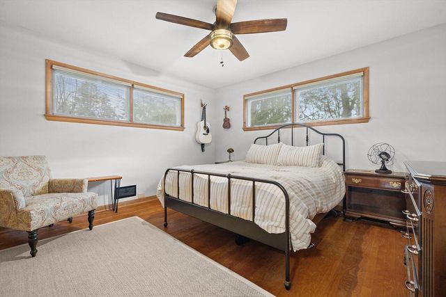 3337 Kensington COURT, Elmwood Park, WI 53405
