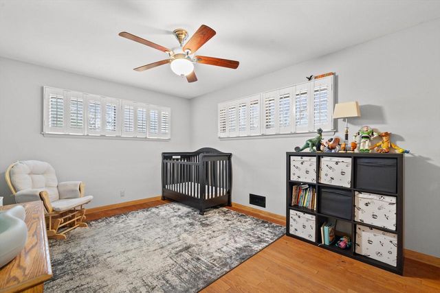 3337 Kensington COURT, Elmwood Park, WI 53405