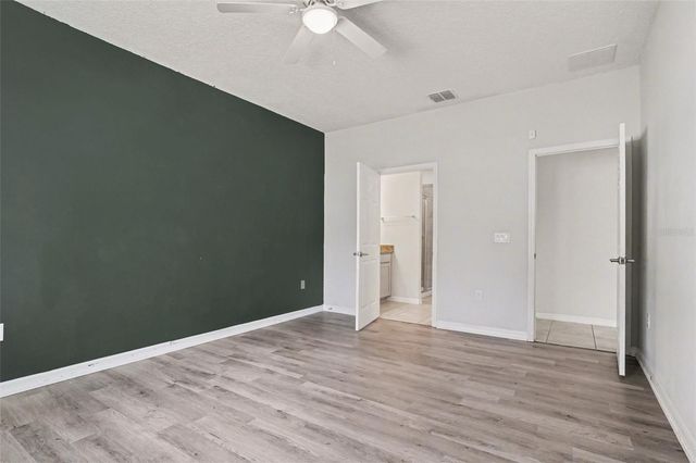 2735 ROWAN STREET, Tavares, FL 32778