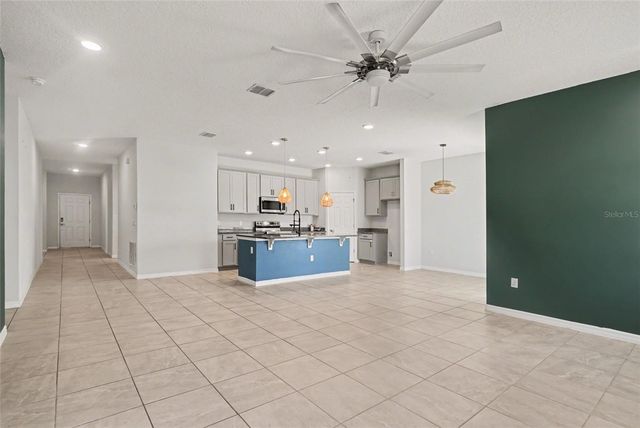 2735 ROWAN STREET, Tavares, FL 32778