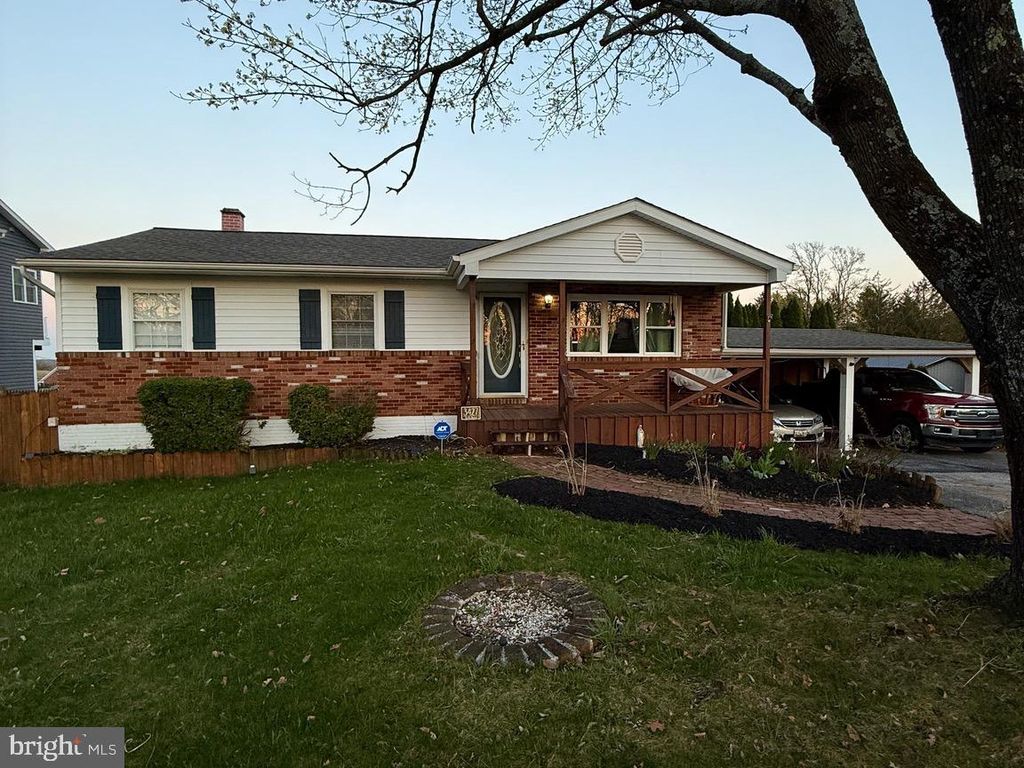 Image 1 of property listing at 3427 YORK ST, Manchester, MD 21102