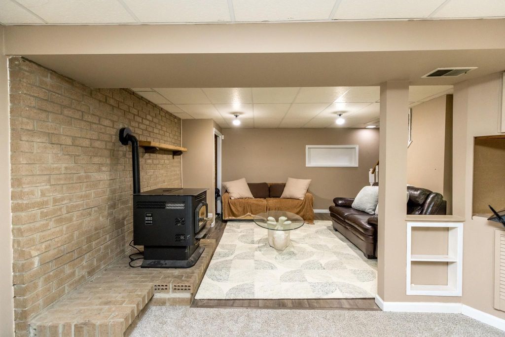 Image 17 of property listing at 3427 YORK ST, Manchester, MD 21102