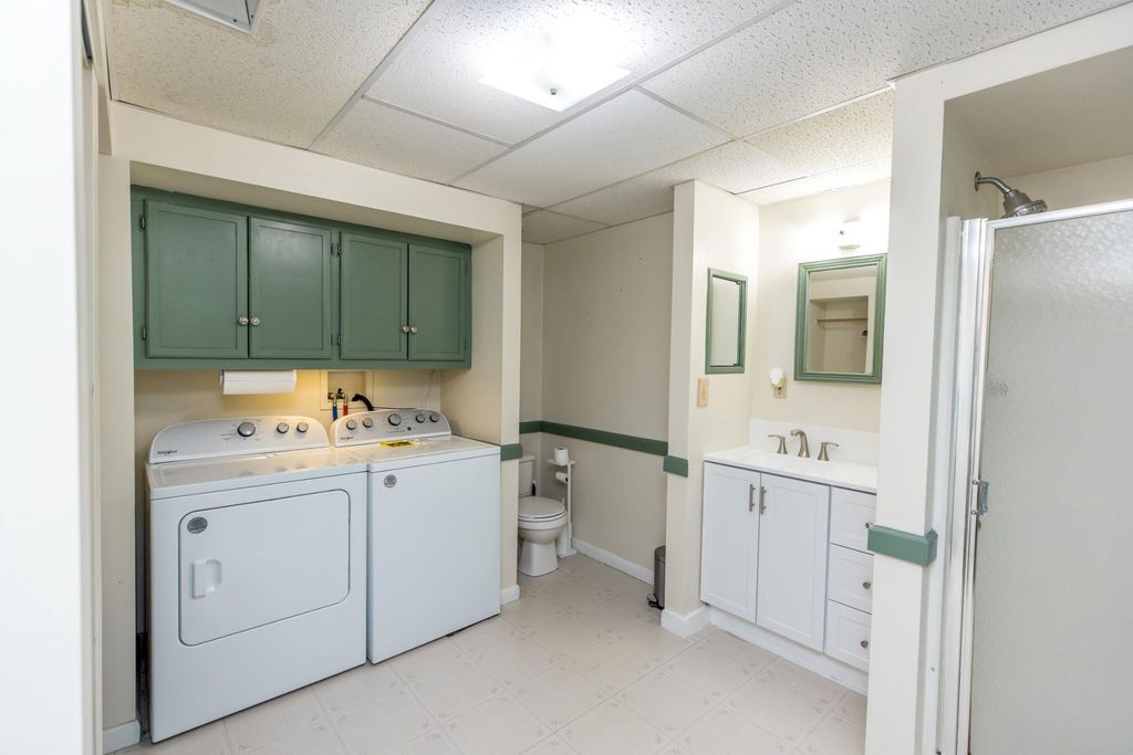 Image 20 of property listing at 3427 YORK ST, Manchester, MD 21102