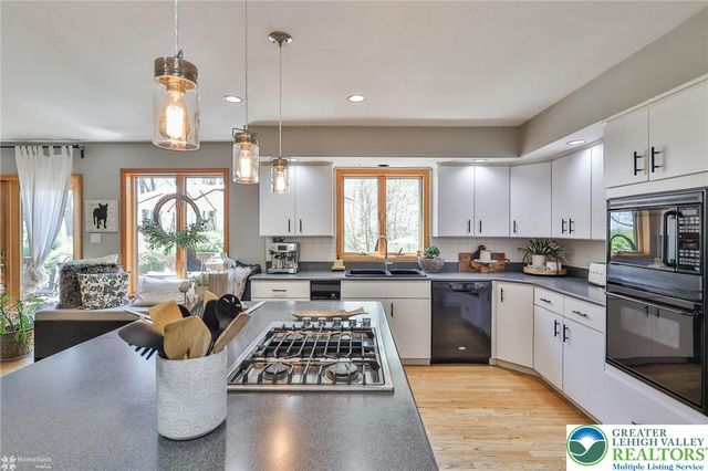 337 WOODLINE Road, Moore Twp, PA 18064