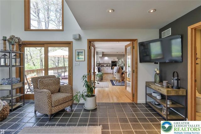 337 WOODLINE Road, Moore Twp, PA 18064