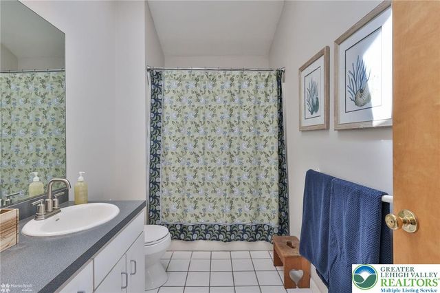 337 WOODLINE Road, Moore Twp, PA 18064