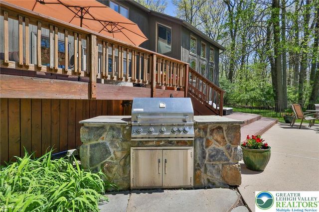 337 WOODLINE Road, Moore Twp, PA 18064