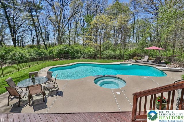 337 WOODLINE Road, Moore Twp, PA 18064