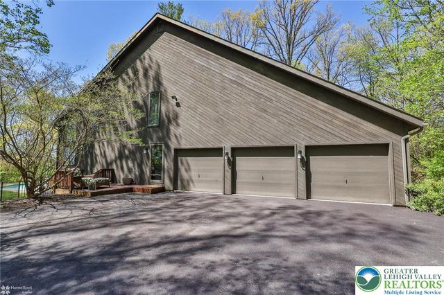 337 WOODLINE Road, Moore Twp, PA 18064