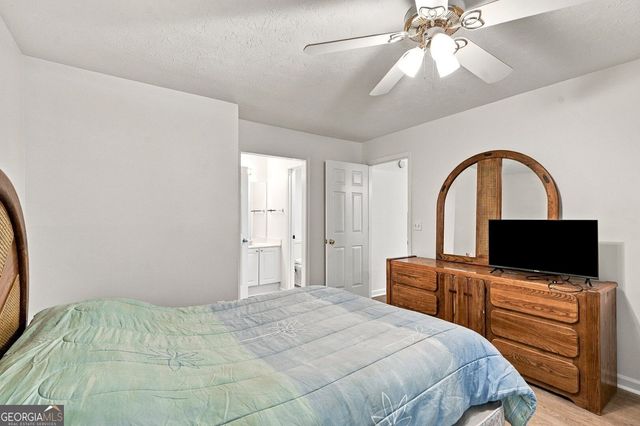 305 Streamside Drive, Roswell, GA 30076