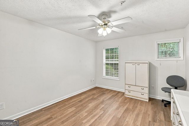 305 Streamside Drive, Roswell, GA 30076