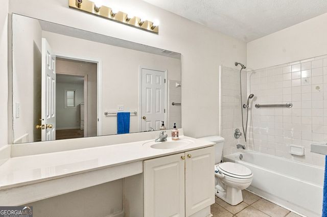 305 Streamside Drive, Roswell, GA 30076