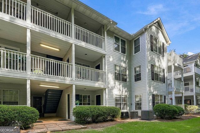 305 Streamside Drive, Roswell, GA 30076