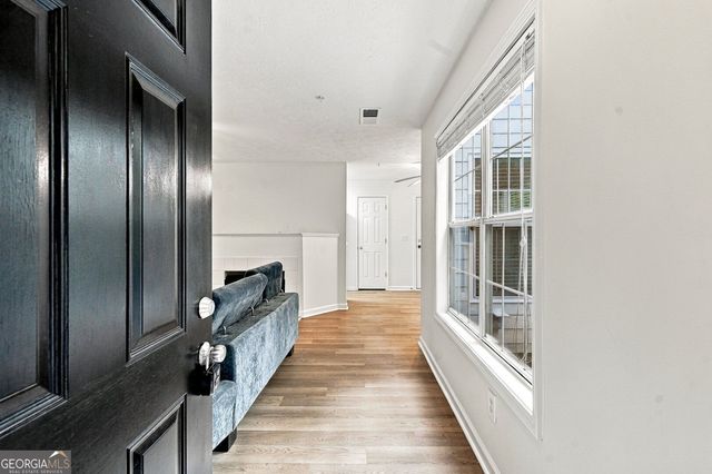 305 Streamside Drive, Roswell, GA 30076