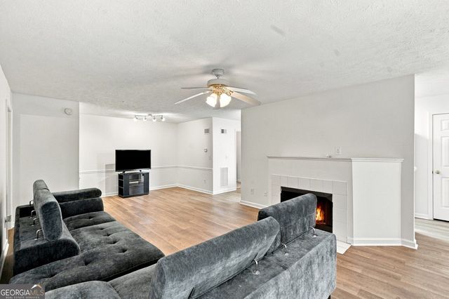 305 Streamside Drive, Roswell, GA 30076