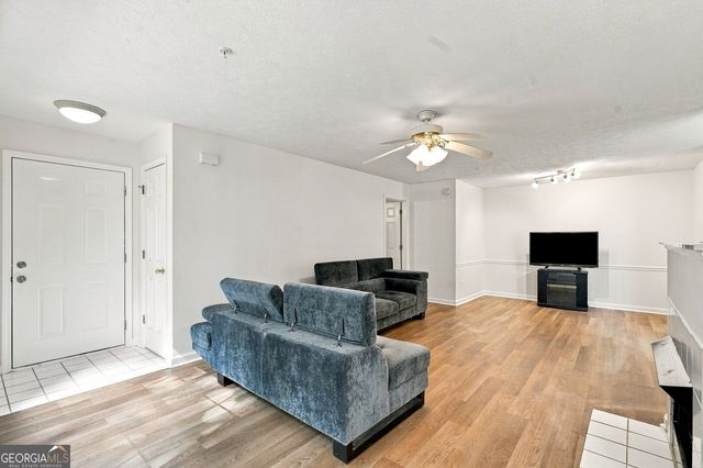 305 Streamside Drive, Roswell, GA 30076