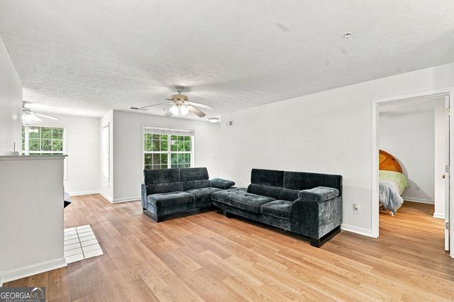 305 Streamside Drive, Roswell, GA 30076