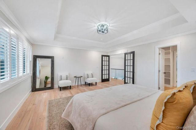 185 9th Street, Hicksville, NY 11801