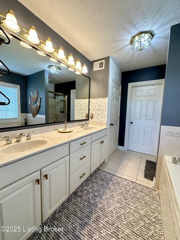 102 Dover Ct, Elizabethtown, KY 42701