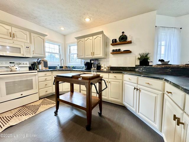 102 Dover Ct, Elizabethtown, KY 42701