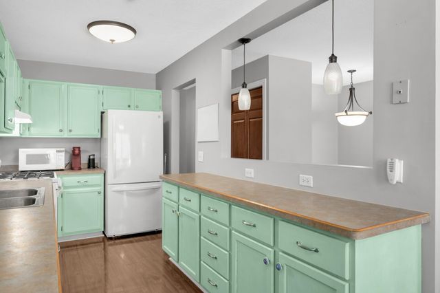 13611 86th Avenue N, Maple Grove, MN 55369