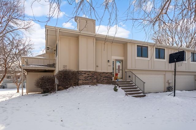 13611 86th Avenue N, Maple Grove, MN 55369