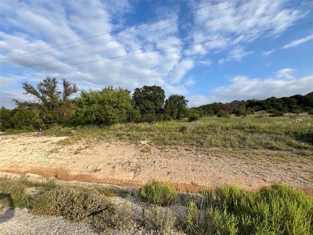2245 Hidden Valley Road, Glen Rose, TX 76690
