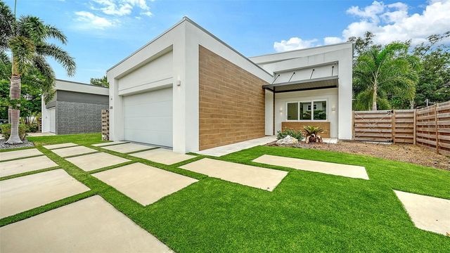 2138 HAWTHORNE STREET, Sarasota, FL 34239