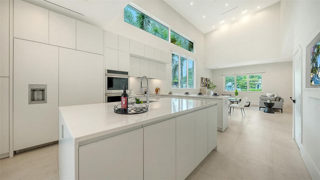 2138 HAWTHORNE STREET, Sarasota, FL 34239