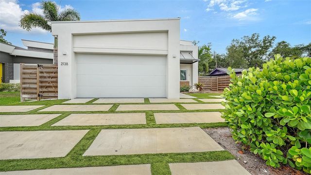 2138 HAWTHORNE STREET, Sarasota, FL 34239