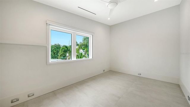 2138 HAWTHORNE STREET, Sarasota, FL 34239