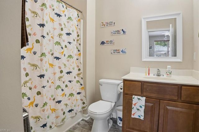 2409 Leytonstone DR, Chesapeake, VA 23321
