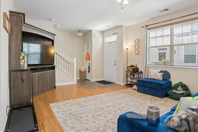 2409 Leytonstone DR, Chesapeake, VA 23321