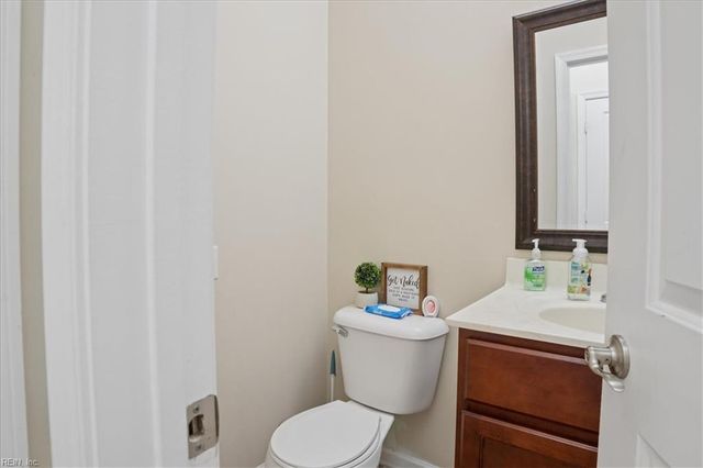 2409 Leytonstone DR, Chesapeake, VA 23321