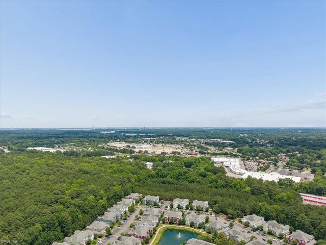 2409 Leytonstone DR, Chesapeake, VA 23321