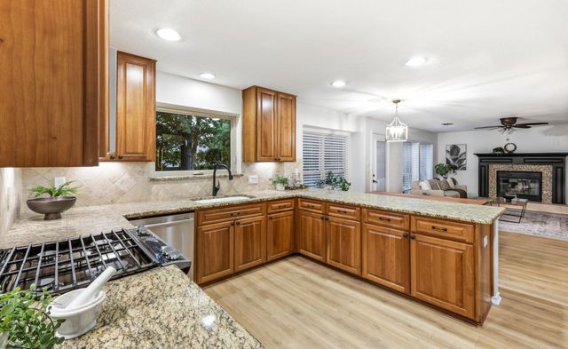 1901 Spring Hollow PATH, Round Rock, TX 78681
