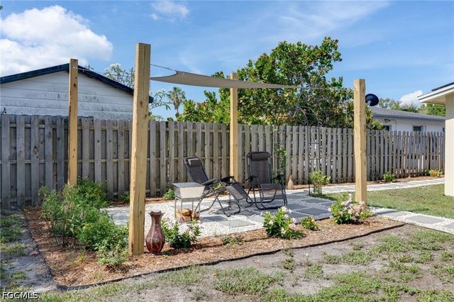 4855 West DR, Fort Myers, FL 33907