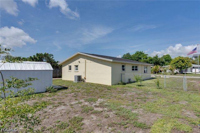 4855 West DR, Fort Myers, FL 33907