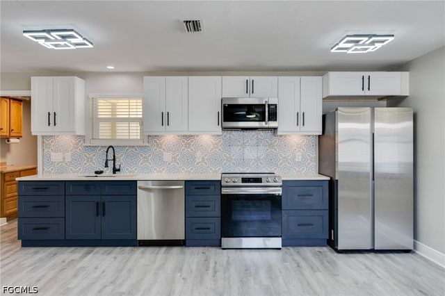 4855 West DR, Fort Myers, FL 33907